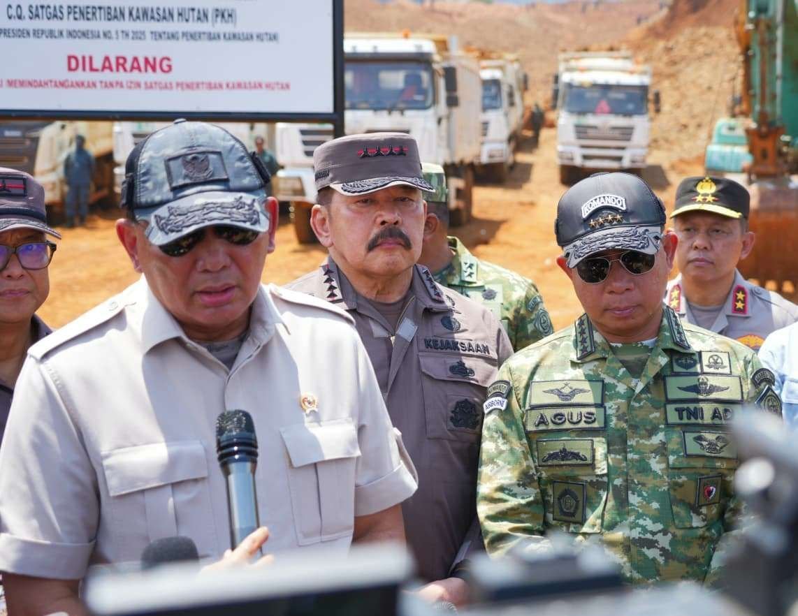 Menhan Sjafrie dan Panglima TNI Tinjau Penertiban Tambang Ilegal di Morowali